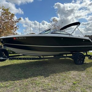 2022 Four Winns H1