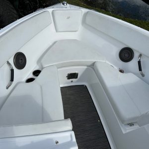 2022 Four Winns H1