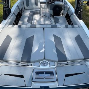 2022 Malibu 21 LX