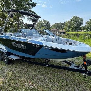 2022 Malibu 21 LX