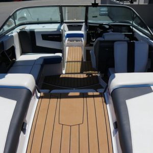 2019 Nautique 210