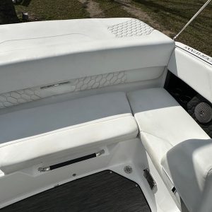 2022 Four Winns H1
