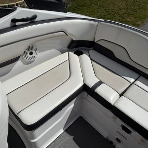 2019 Yamaha AR 210
